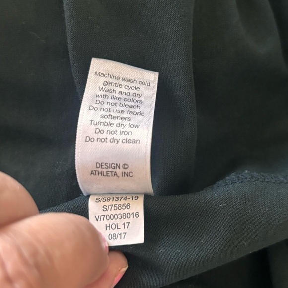 Athleta Tank in Teal women’s size xs. Cross straps in back. Like new! - Picture 5 of 7